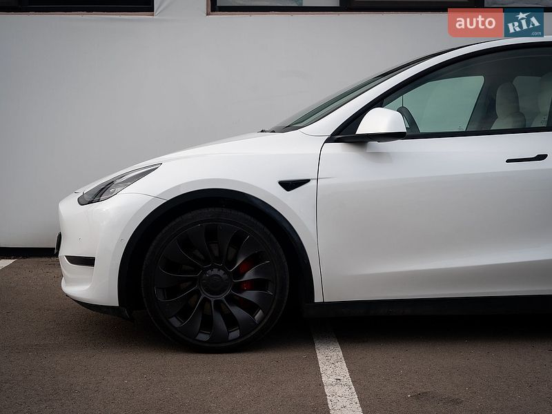 Позашляховик / Кросовер Tesla Model Y 2020 в Хмельницькому