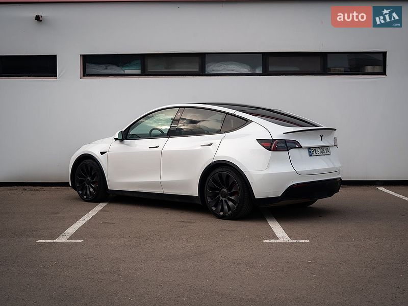 Позашляховик / Кросовер Tesla Model Y 2020 в Хмельницькому