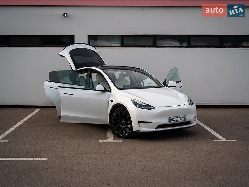 Позашляховик / Кросовер Tesla Model Y 2020 в Хмельницькому