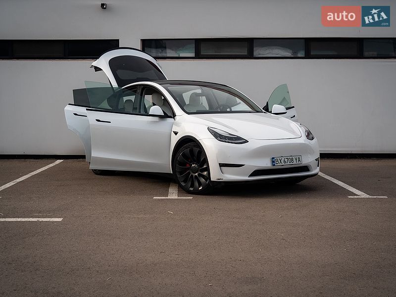 Позашляховик / Кросовер Tesla Model Y 2020 в Хмельницькому