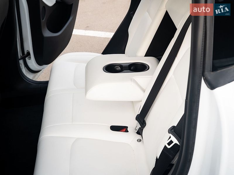 Внедорожник / Кроссовер Tesla Model Y 2020 в Хмельницком