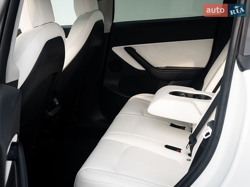Позашляховик / Кросовер Tesla Model Y 2020 в Хмельницькому