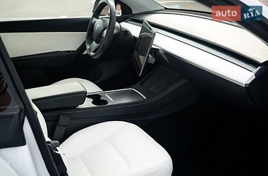 Внедорожник / Кроссовер Tesla Model Y 2020 в Хмельницком