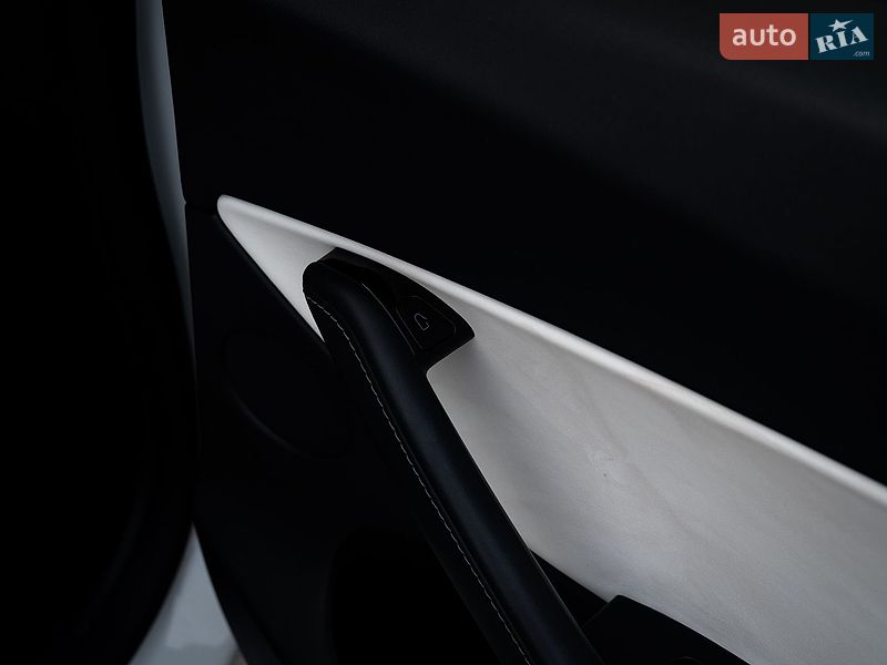 Позашляховик / Кросовер Tesla Model Y 2020 в Хмельницькому
