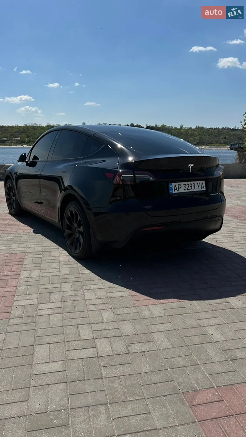 2022 Tesla Model Y - фото 1