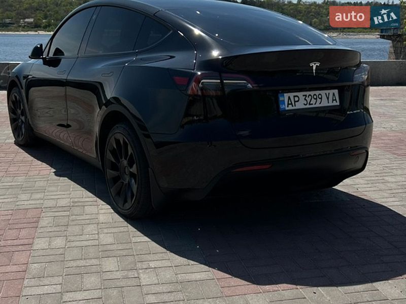 Tesla Model Y 2022