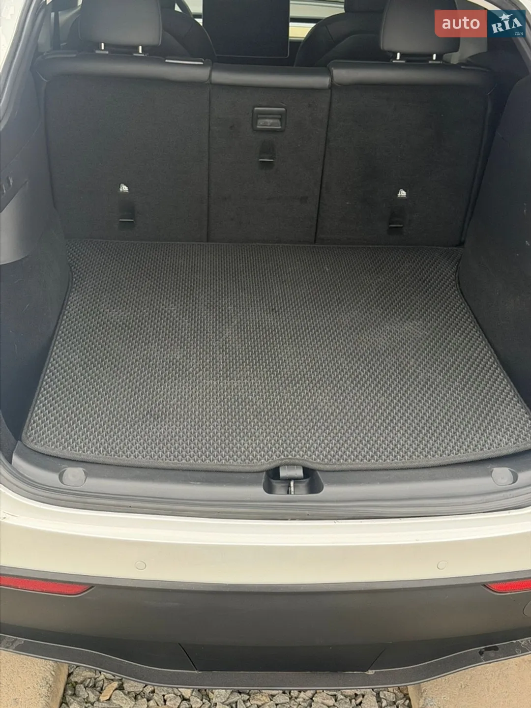 2020 Tesla Model Y - мініатюра 18