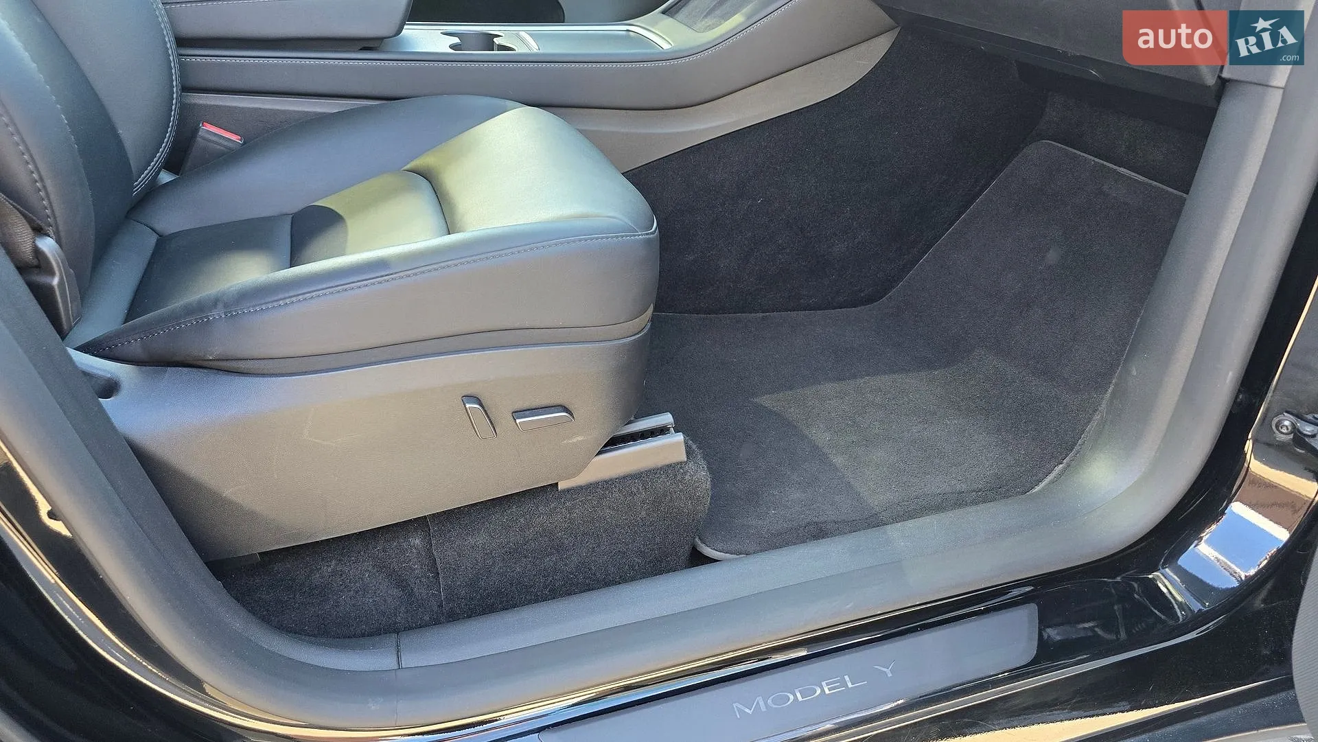 2023 Tesla Model Y - мініатюра 28