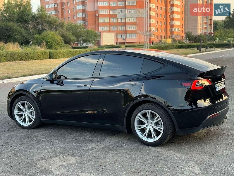 Позашляховик / Кросовер Tesla Model Y 2021 в Сумах