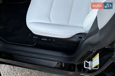 Позашляховик / Кросовер Tesla Model Y 2021 в Сумах