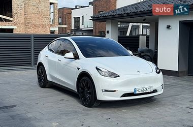 Внедорожник / Кроссовер Tesla Model Y 2021 в Ивано-Франковске