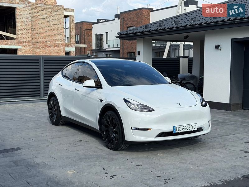 Внедорожник / Кроссовер Tesla Model Y 2021 в Ивано-Франковске