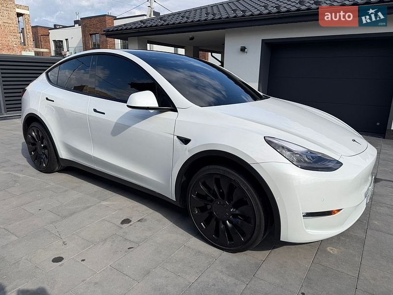Внедорожник / Кроссовер Tesla Model Y 2021 в Ивано-Франковске