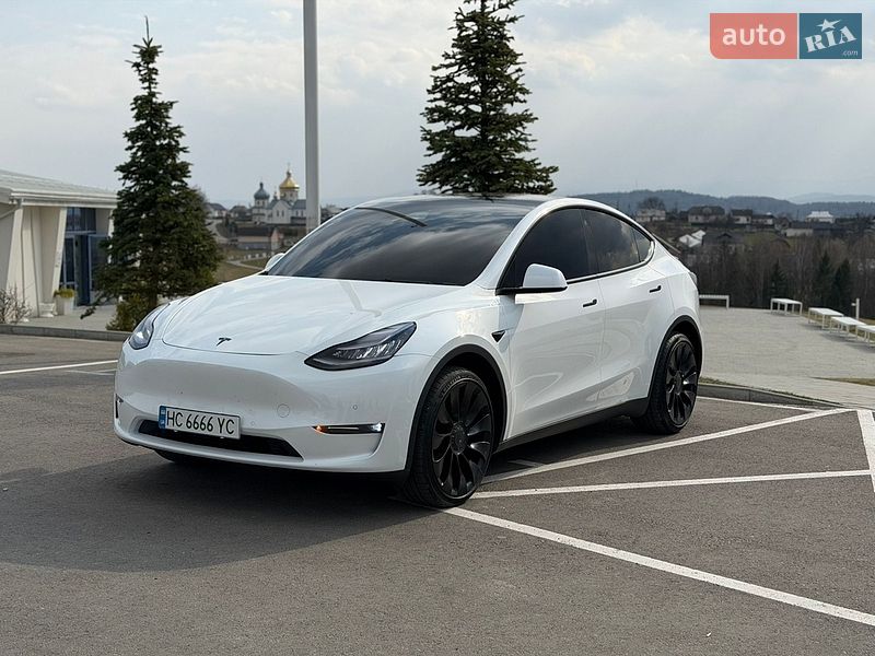 Внедорожник / Кроссовер Tesla Model Y 2021 в Ивано-Франковске