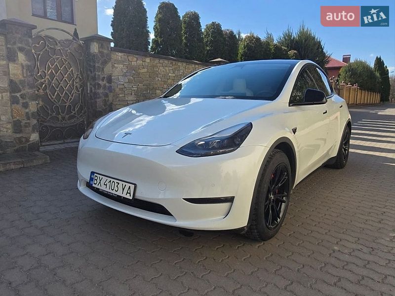 Tesla Model Y 2022