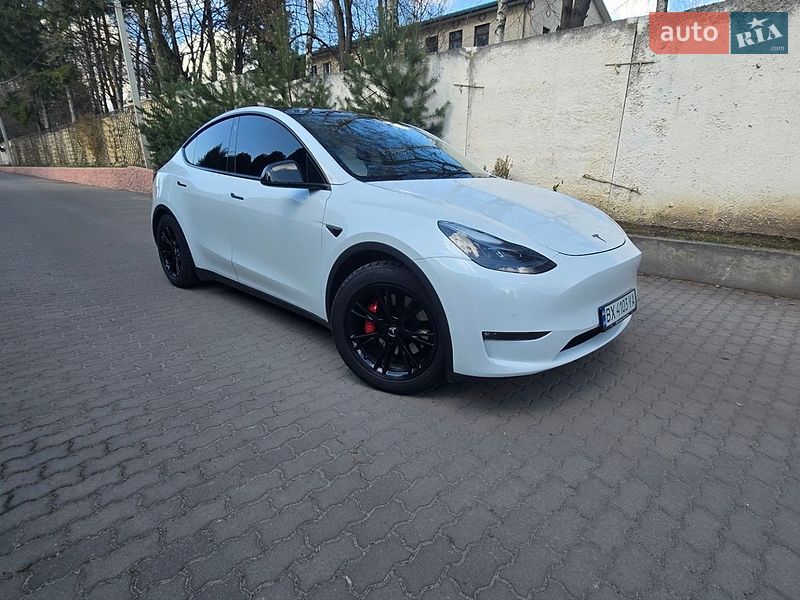Внедорожник / Кроссовер Tesla Model Y 2022 в Хмельницком