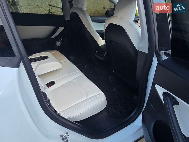 Внедорожник / Кроссовер Tesla Model Y 2022 в Хмельницком