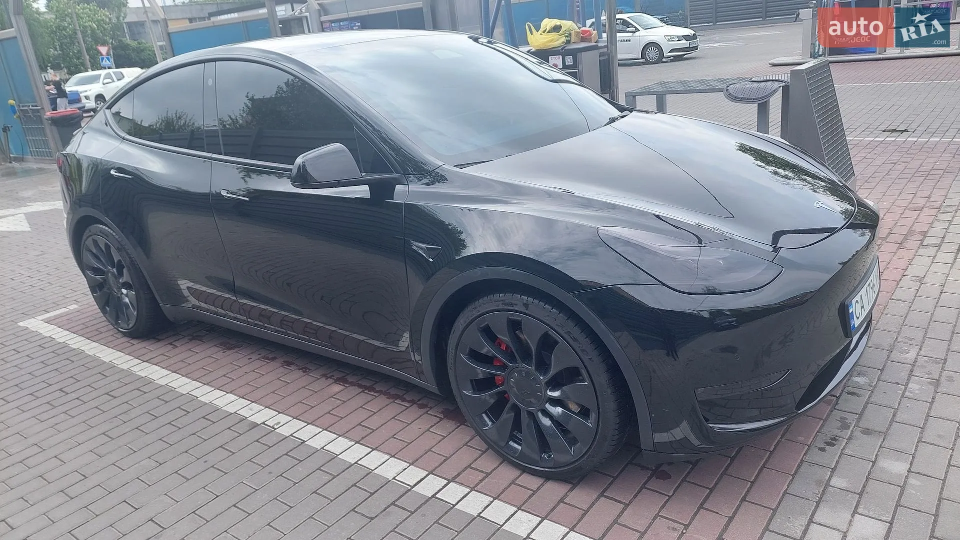 2022 Tesla Model Y - мініатюра 4