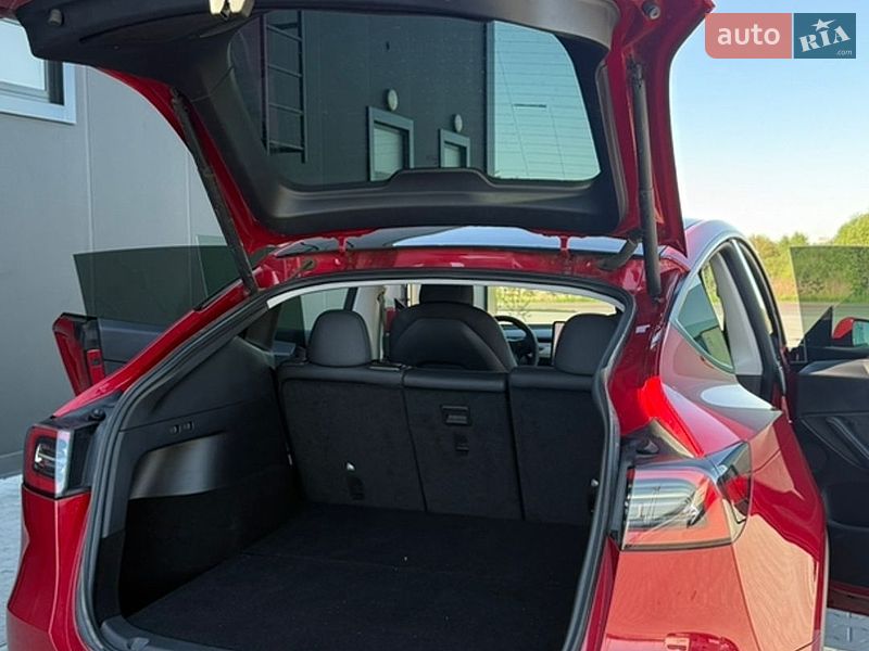 Внедорожник / Кроссовер Tesla Model Y 2021 в Львове