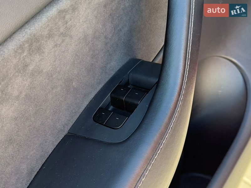 Внедорожник / Кроссовер Tesla Model Y 2021 в Львове