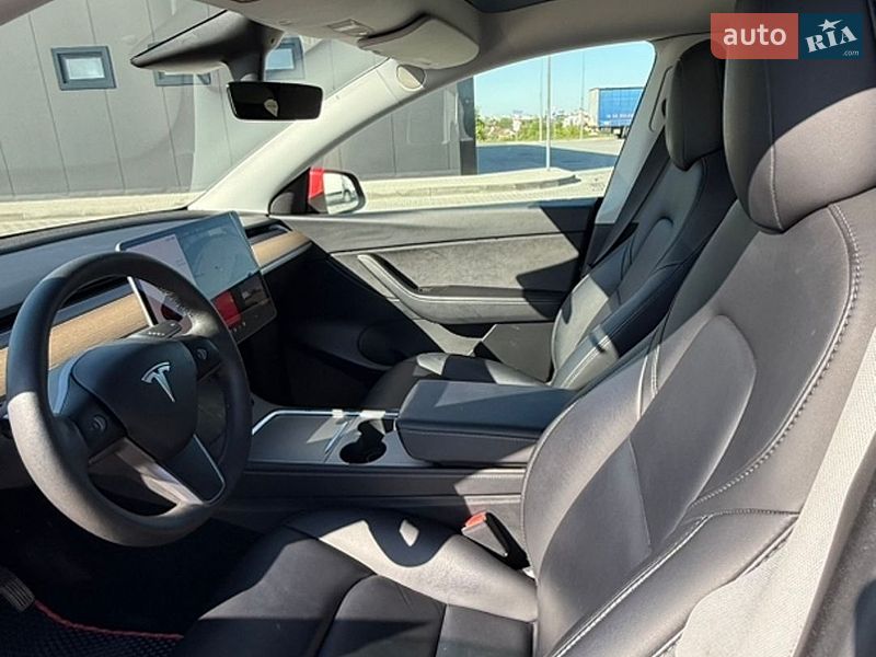 Внедорожник / Кроссовер Tesla Model Y 2021 в Львове