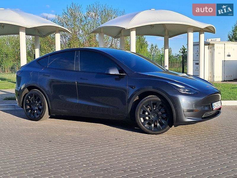 Позашляховик / Кросовер Tesla Model Y 2024 в Рівному