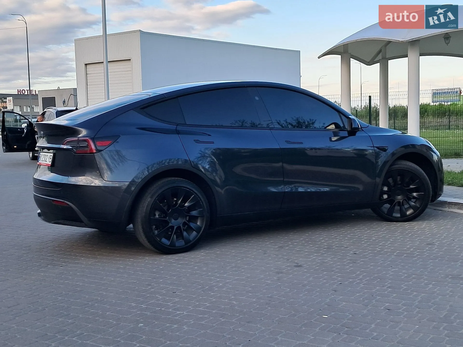 2024 Tesla Model Y - мініатюра 22