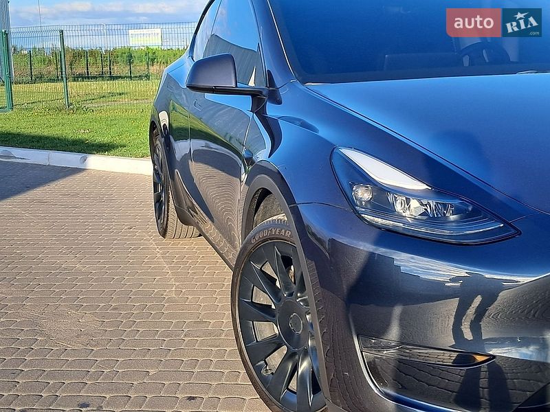 Позашляховик / Кросовер Tesla Model Y 2024 в Рівному