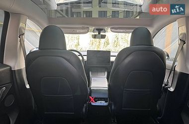 Внедорожник / Кроссовер Tesla Model Y 2023 в Львове