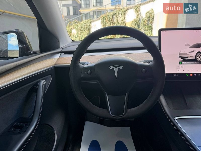 Внедорожник / Кроссовер Tesla Model Y 2023 в Львове