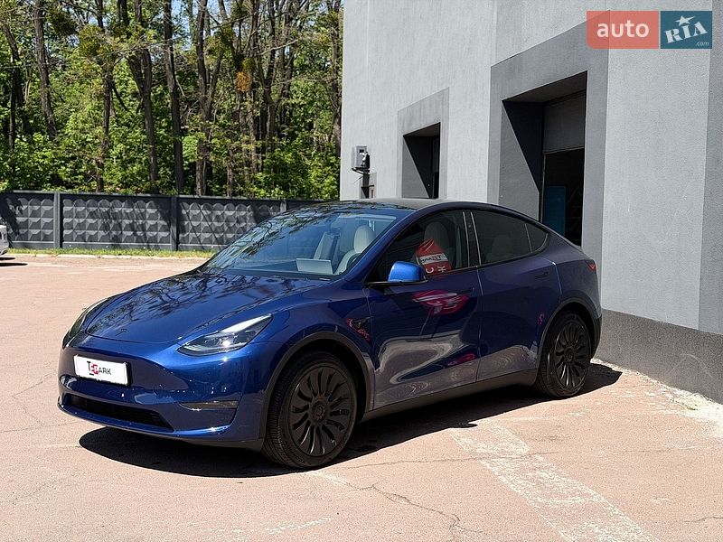 Позашляховик / Кросовер Tesla Model Y 2024 в Києві фото 4 Позашляховик / Кросовер Tesla Model Y 2024 в Києві