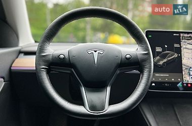 Внедорожник / Кроссовер Tesla Model Y 2021 в Львове
