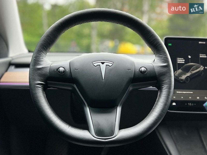 Внедорожник / Кроссовер Tesla Model Y 2021 в Львове
