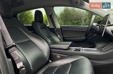 Внедорожник / Кроссовер Tesla Model Y 2021 в Львове