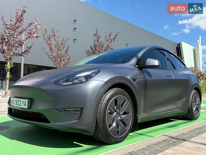 Внедорожник / Кроссовер Tesla Model Y 2023 в Киеве