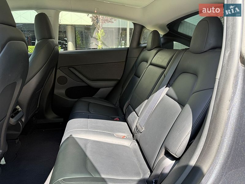 Внедорожник / Кроссовер Tesla Model Y 2023 в Киеве