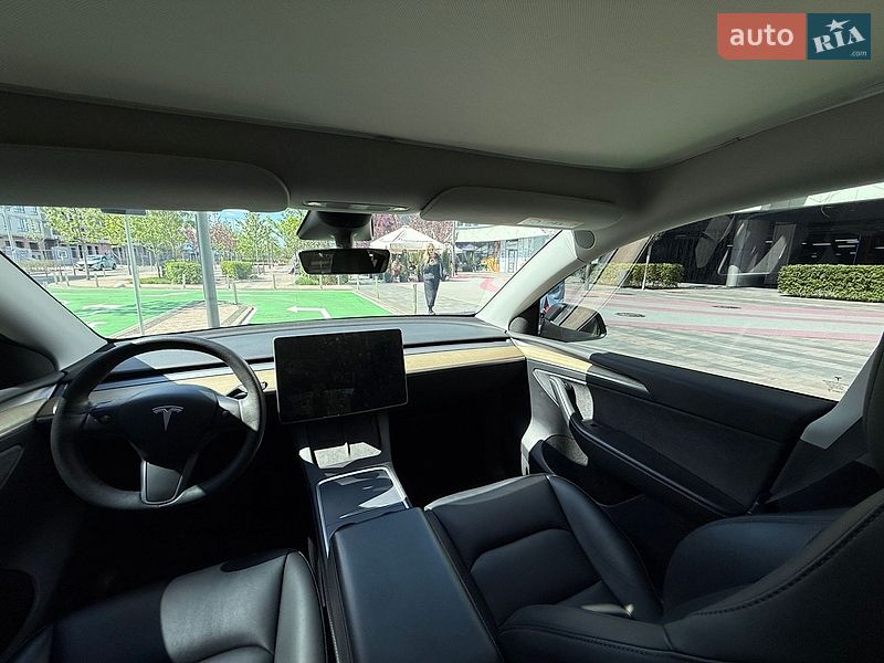 Внедорожник / Кроссовер Tesla Model Y 2023 в Киеве