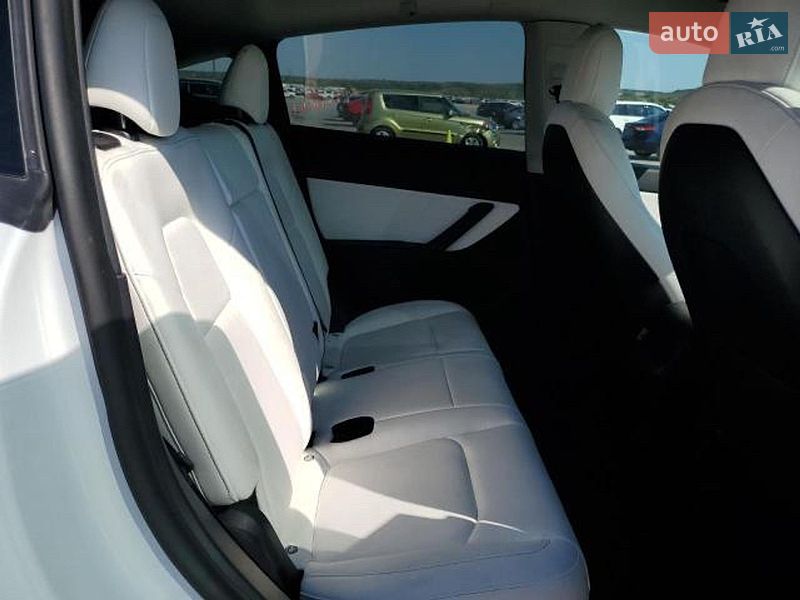 Позашляховик / Кросовер Tesla Model Y 2020 в Одесі