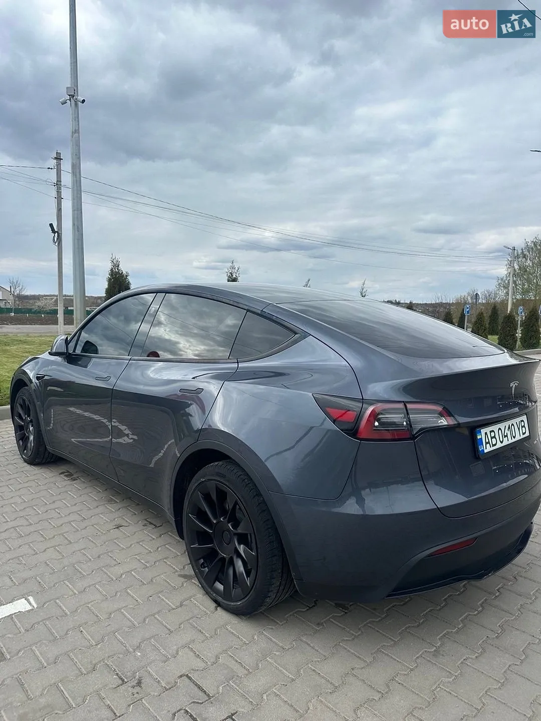 2023 Tesla Model Y - мініатюра 3