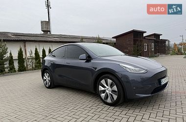 Позашляховик / Кросовер Tesla Model Y 2023 в Львові