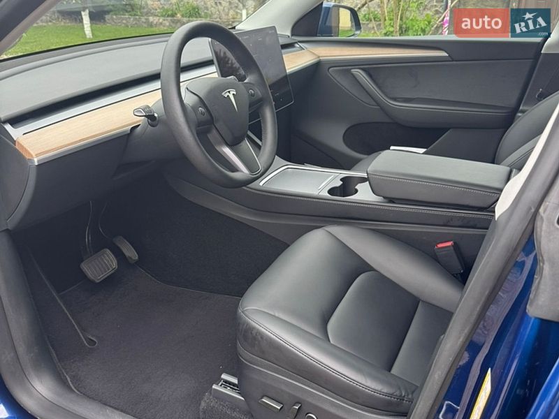 Внедорожник / Кроссовер Tesla Model Y 2024 в Харькове