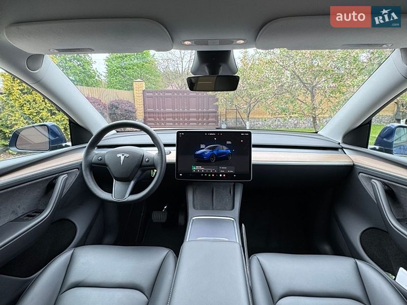Внедорожник / Кроссовер Tesla Model Y 2024 в Харькове