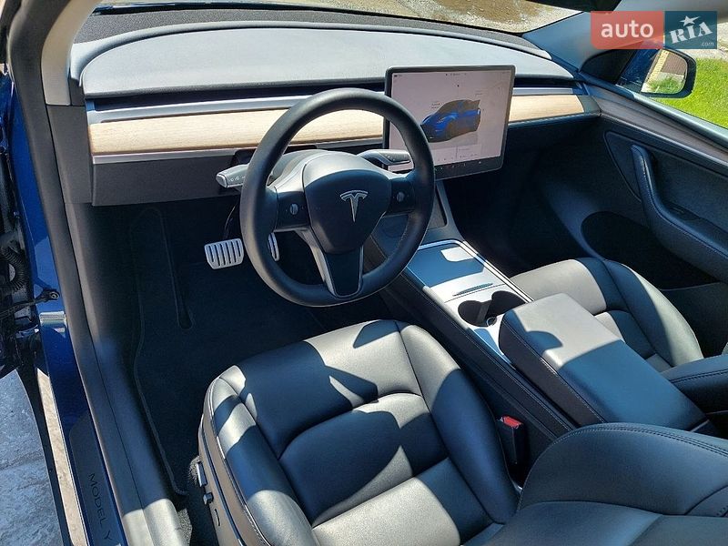 Позашляховик / Кросовер Tesla Model Y 2024 в Дніпрі