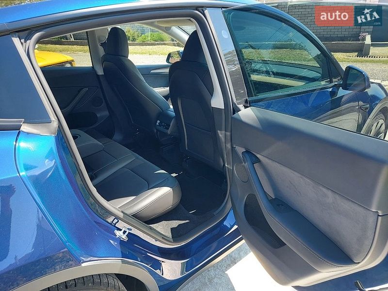 Позашляховик / Кросовер Tesla Model Y 2024 в Дніпрі