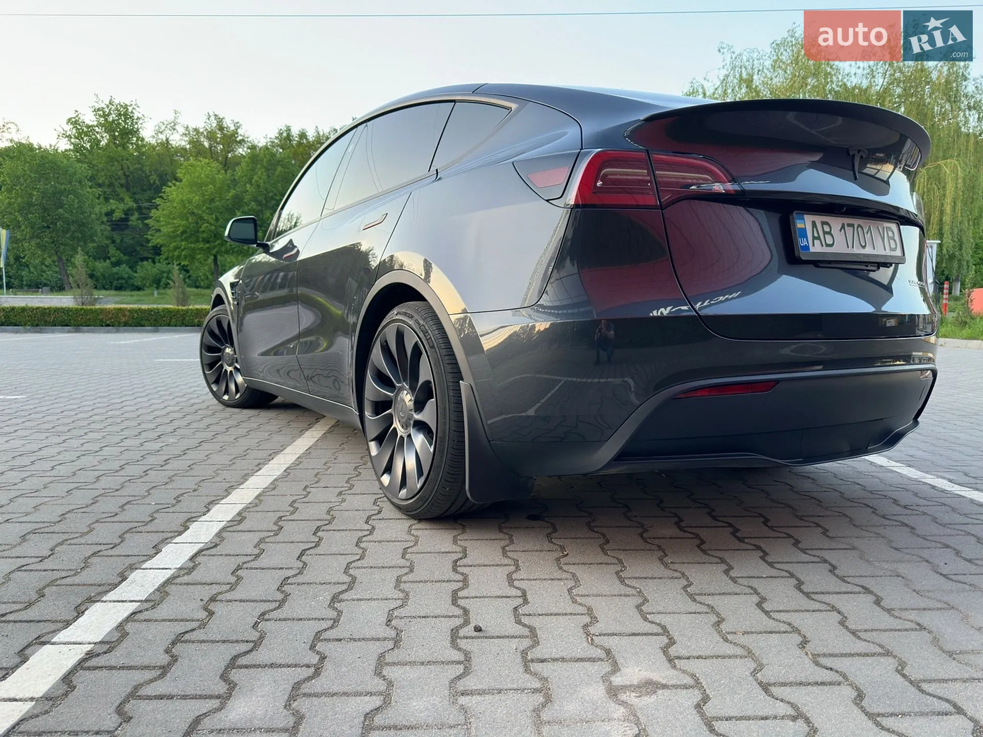 2024 Tesla Model Y - мініатюра 4