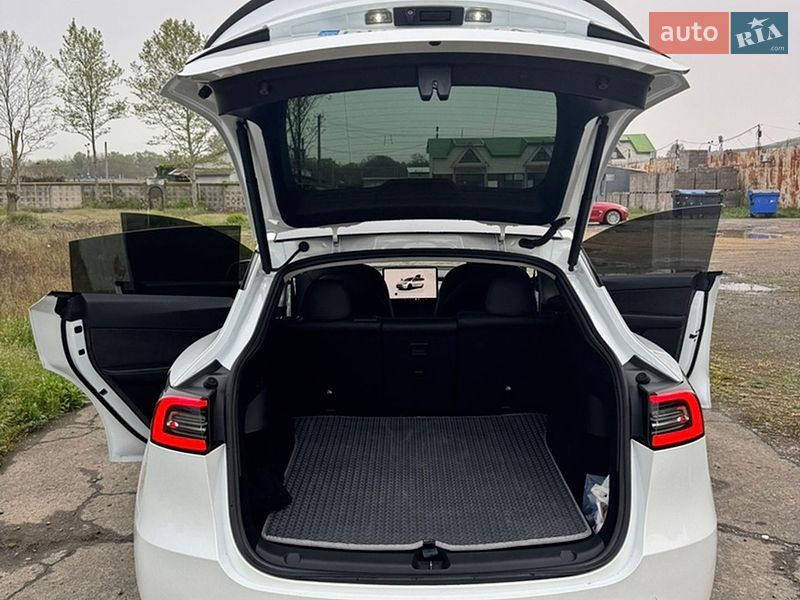 Внедорожник / Кроссовер Tesla Model Y 2022 в Одессе
