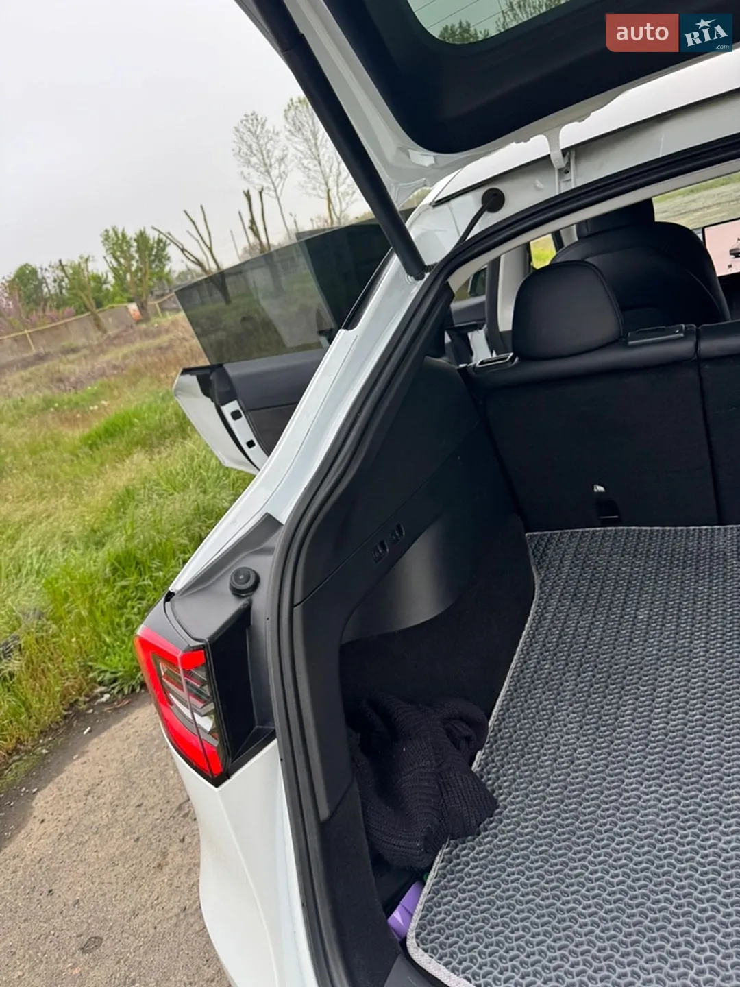 2022 Tesla Model Y - мініатюра 37