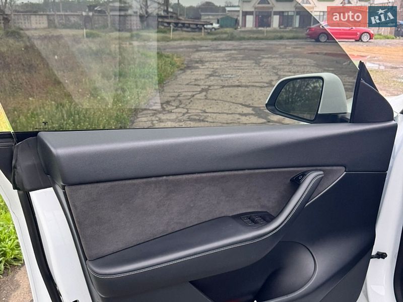 Внедорожник / Кроссовер Tesla Model Y 2022 в Одессе