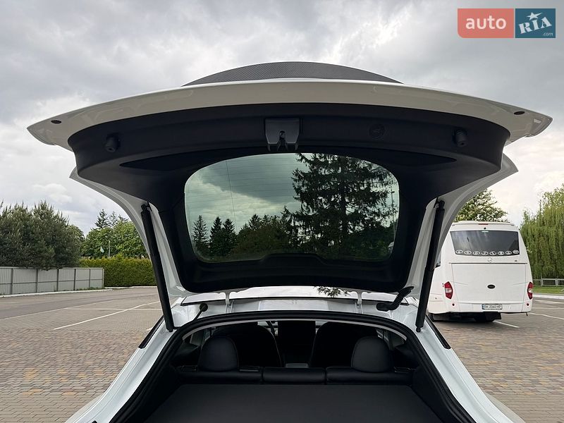 Внедорожник / Кроссовер Tesla Model Y 2023 в Луцке