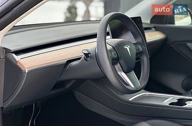 Внедорожник / Кроссовер Tesla Model Y 2022 в Киеве